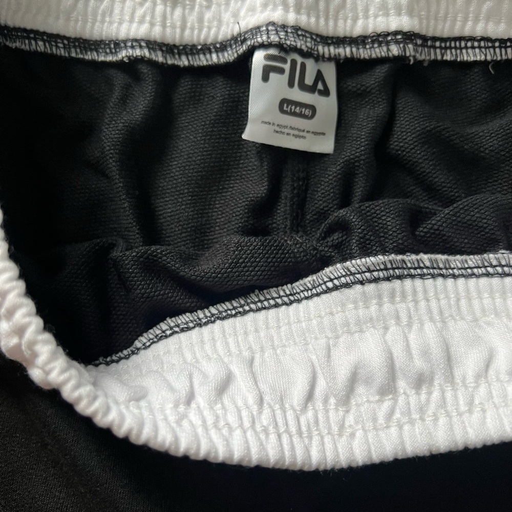 Fila - Picture 3 of 5